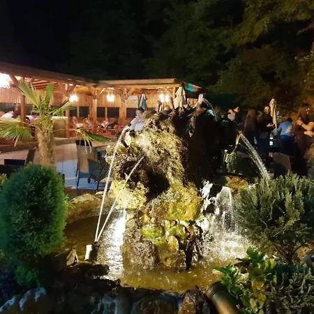 Hisar, Banja Hotel *